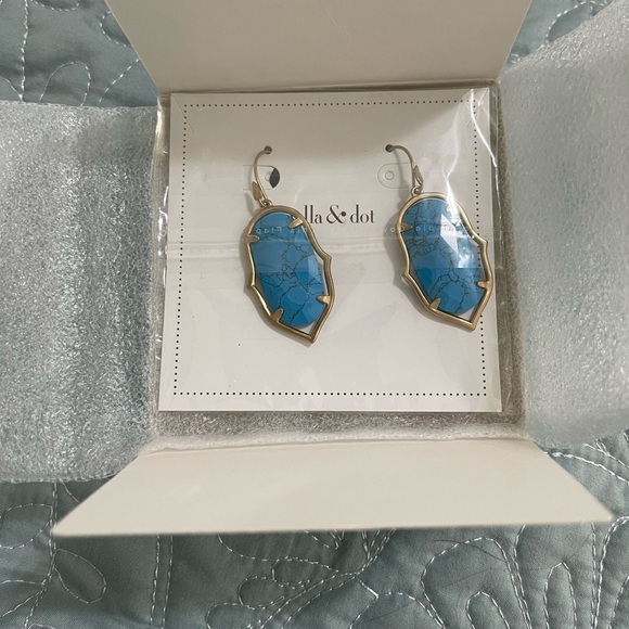 Stella & Dot Amala Chandelier Earrings / Turquoise - Picture 2 of 4